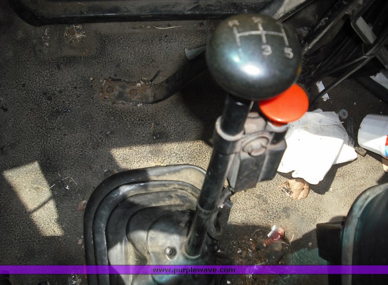 image for item 3480 1990 Ford F800 oil distributor truck