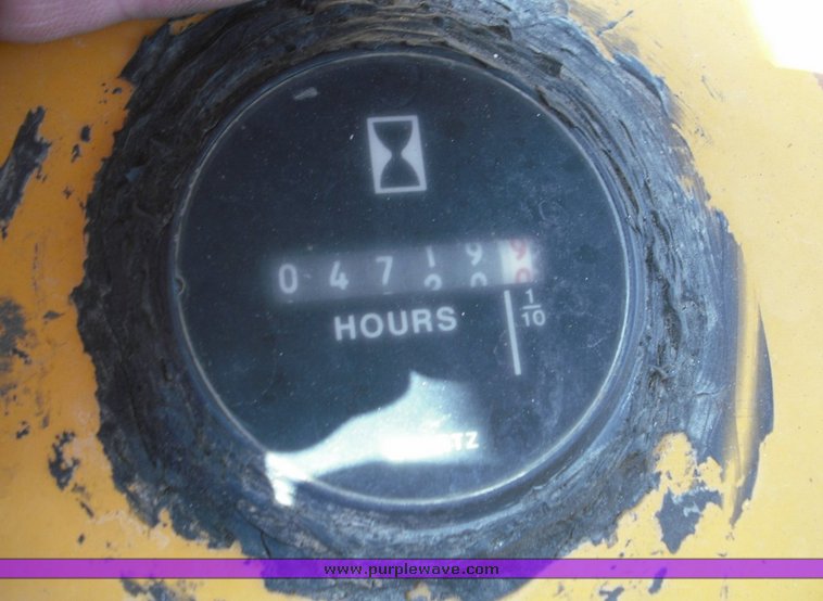 image for item 3484 1994 Ford 3930 tractor