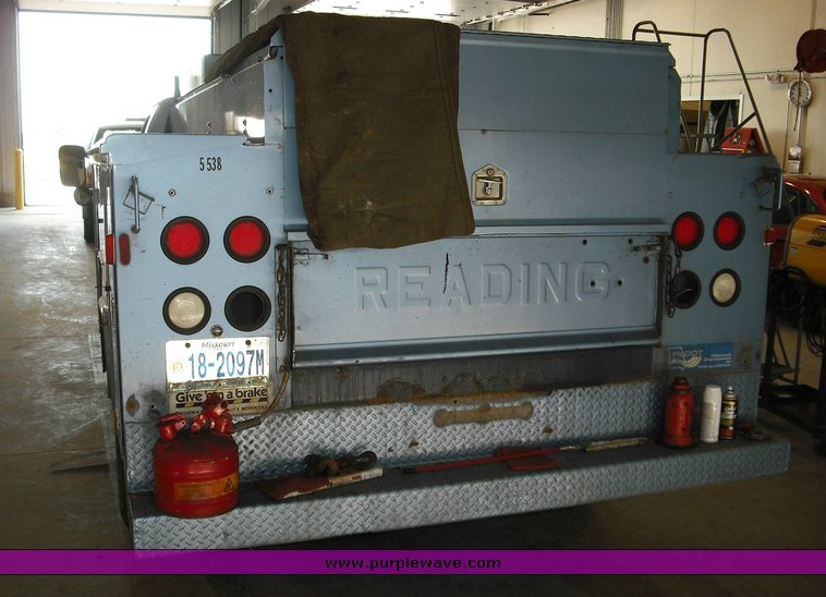 image for item 3485 1996 Ford F-Super Duty truck with utility bed