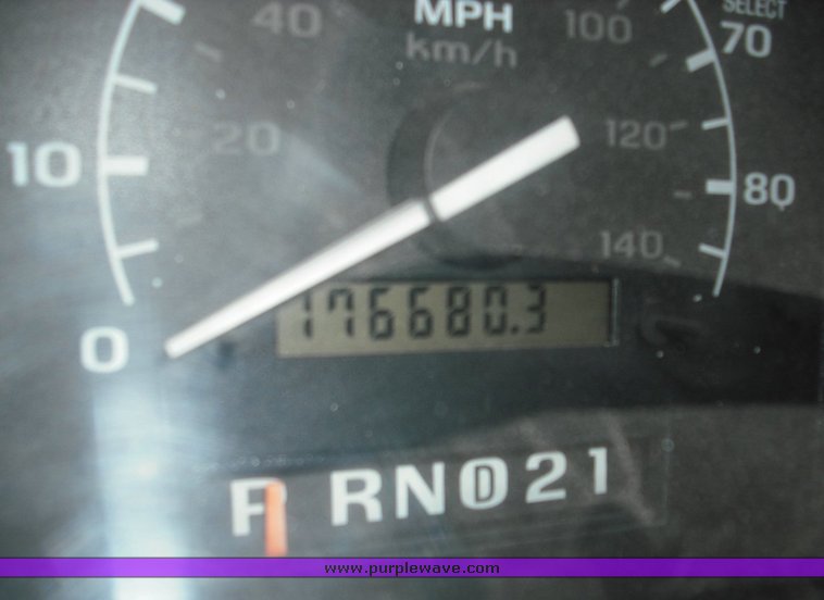 image for item 3485 1996 Ford F-Super Duty truck with utility bed