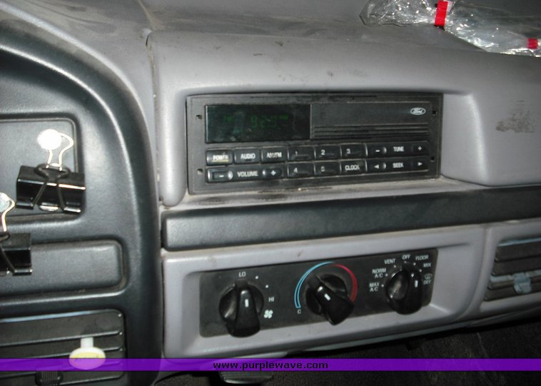 image for item 3485 1996 Ford F-Super Duty truck with utility bed