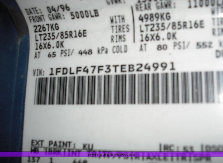 image for item 3485 1996 Ford F-Super Duty truck with utility bed