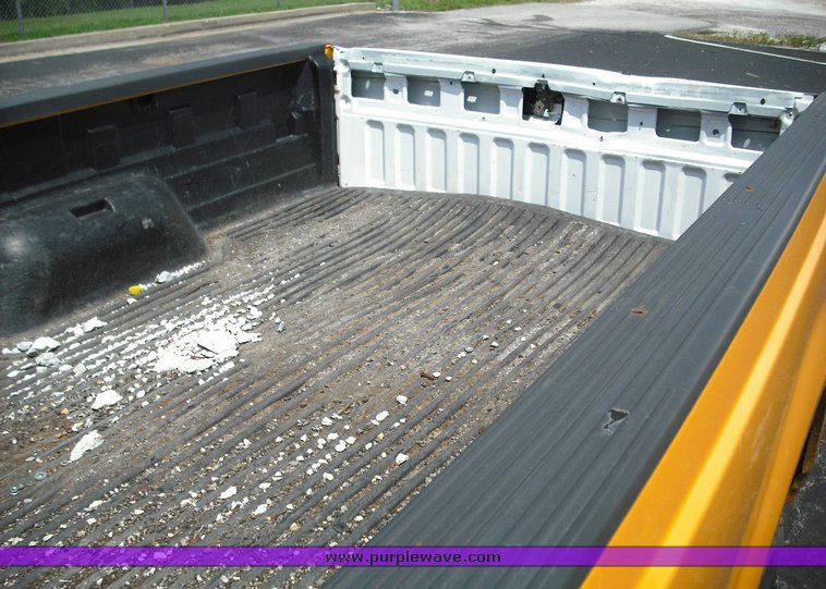 image for item 3487 2000 Ford F350 Super Duty crew cab pickup