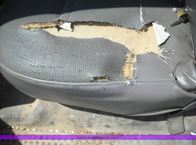 image for item 3487 2000 Ford F350 Super Duty crew cab pickup