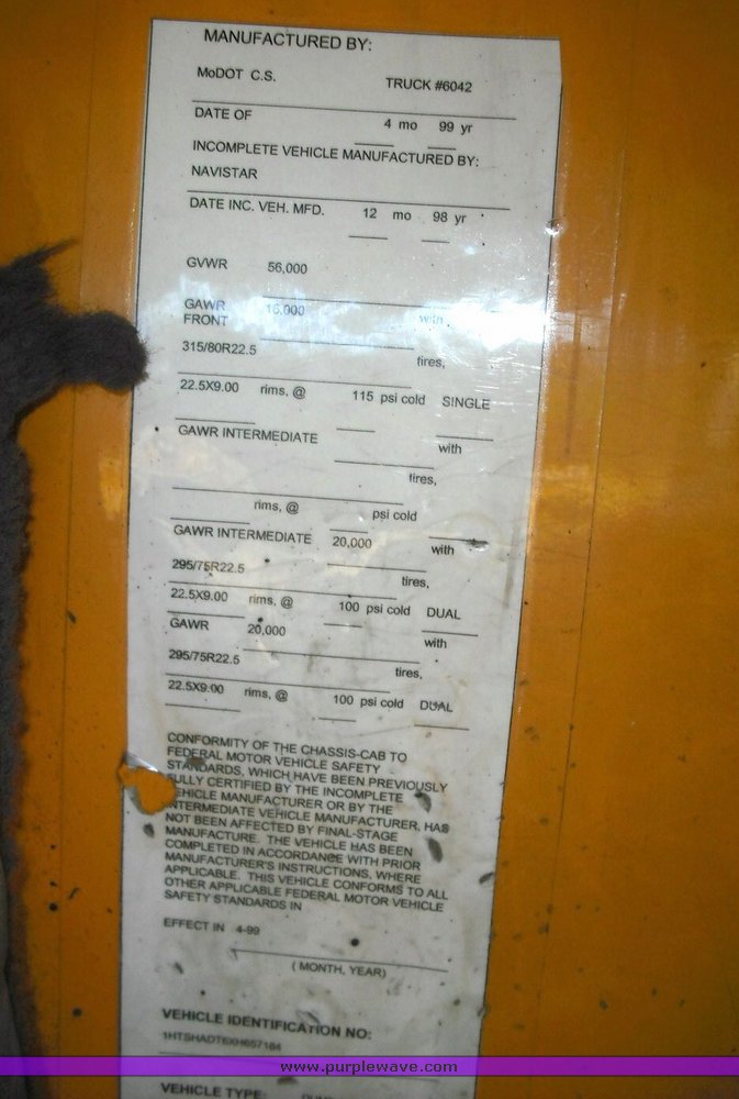 image for item 3489 1999 International 4900 6x4 XHD dump truck