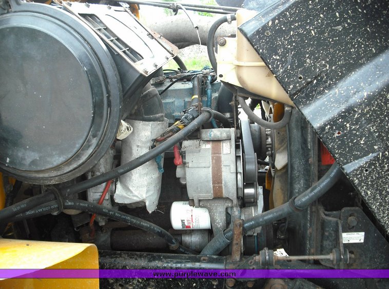 image for item 3489 1999 International 4900 6x4 XHD dump truck