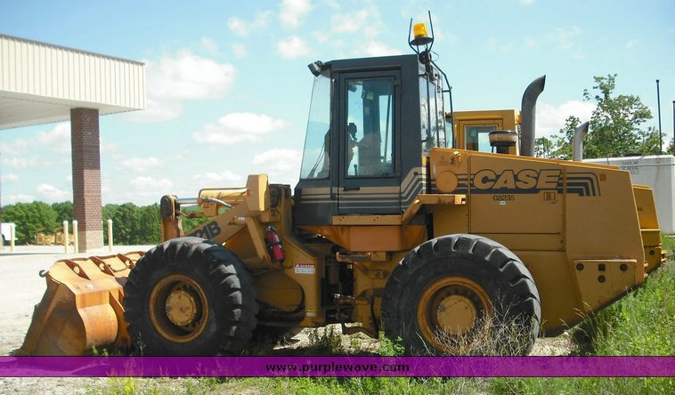 image for item 3492 1996 Case 721B wheel loader