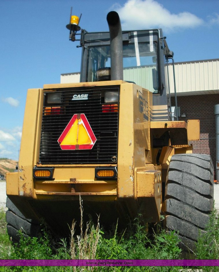 image for item 3492 1996 Case 721B wheel loader