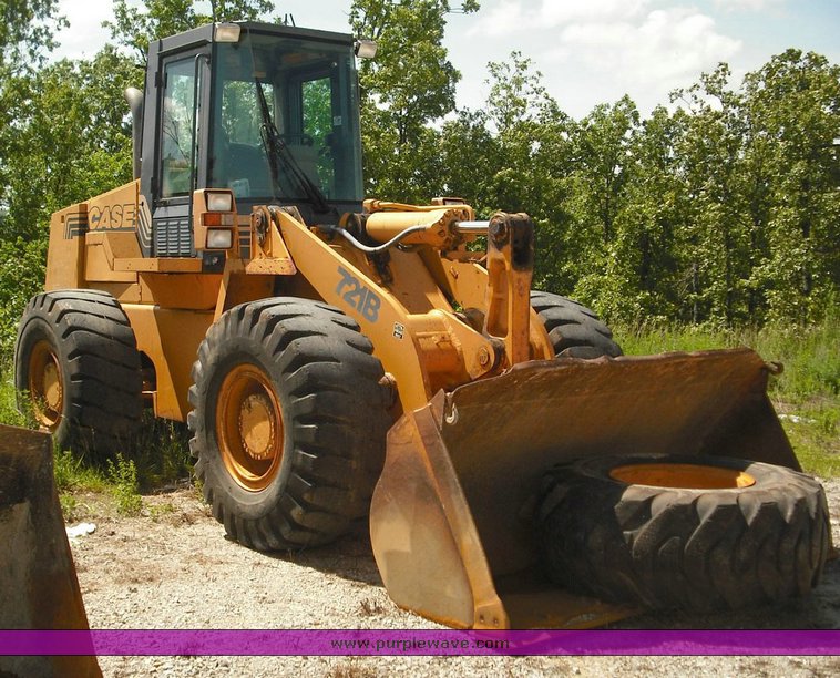 image for item 3492 1996 Case 721B wheel loader