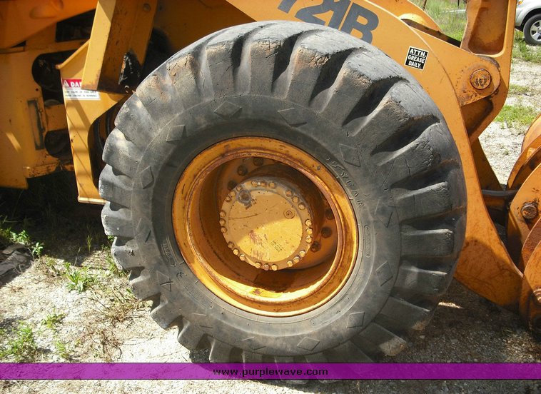 image for item 3492 1996 Case 721B wheel loader