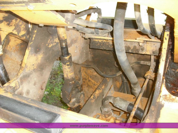 image for item 3492 1996 Case 721B wheel loader