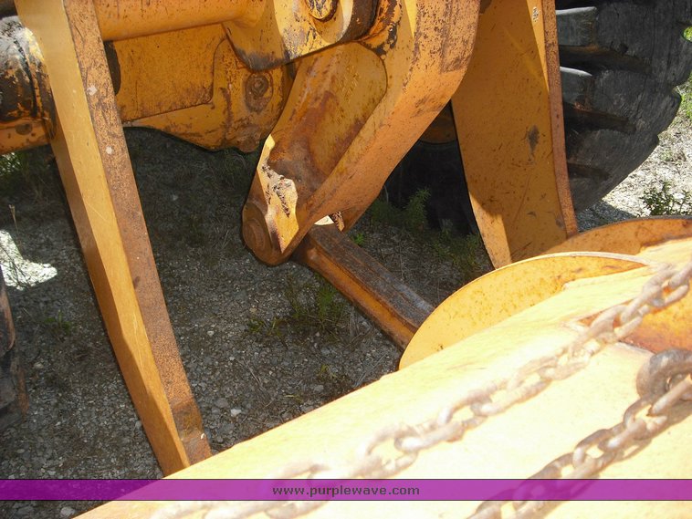 image for item 3492 1996 Case 721B wheel loader