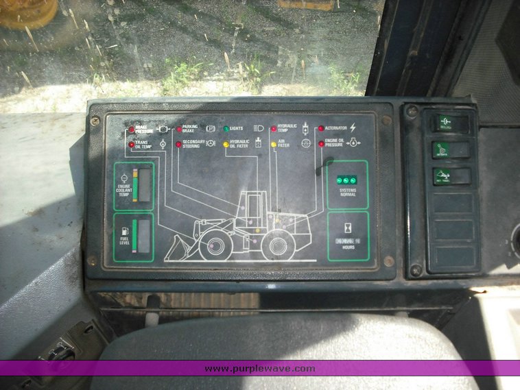 image for item 3492 1996 Case 721B wheel loader