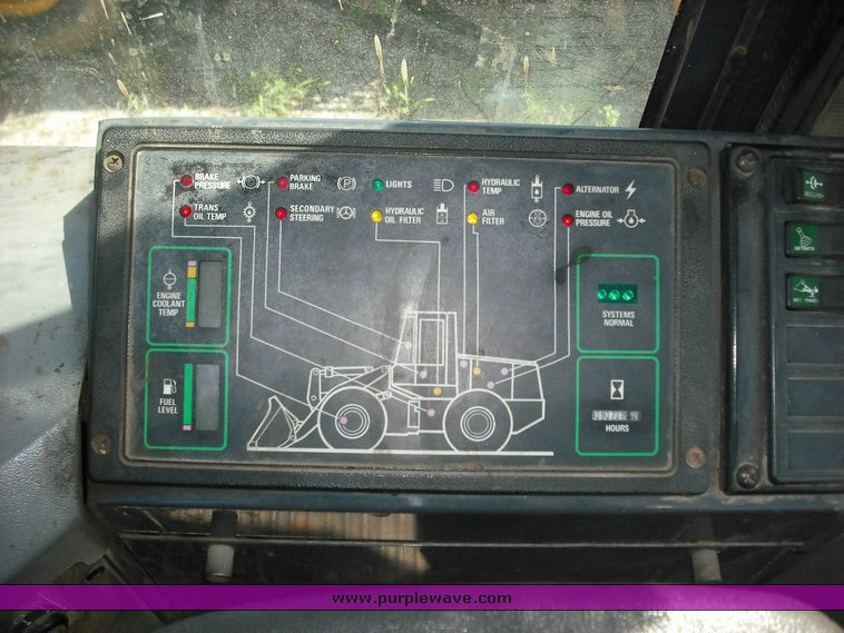 image for item 3492 1996 Case 721B wheel loader