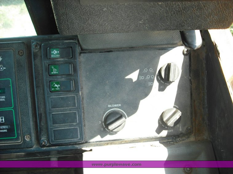 image for item 3492 1996 Case 721B wheel loader