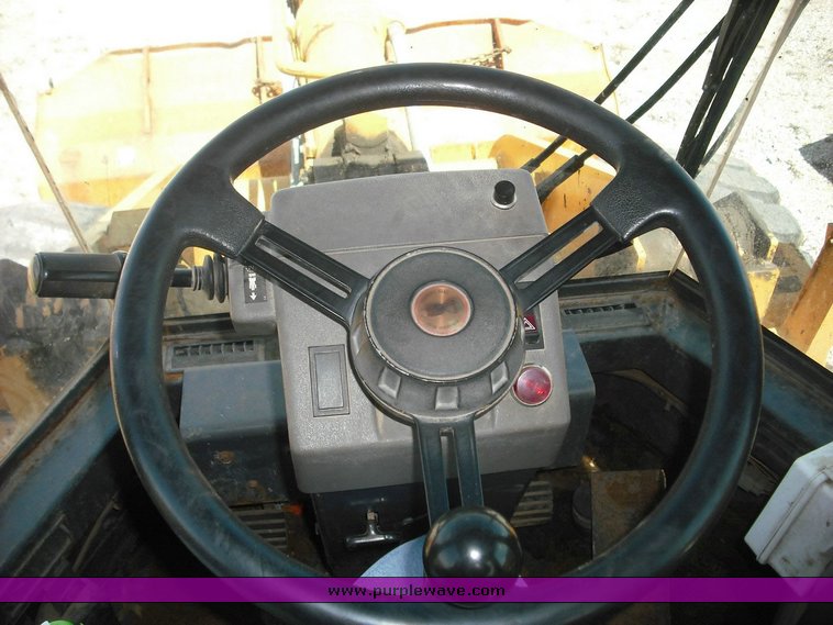 image for item 3492 1996 Case 721B wheel loader