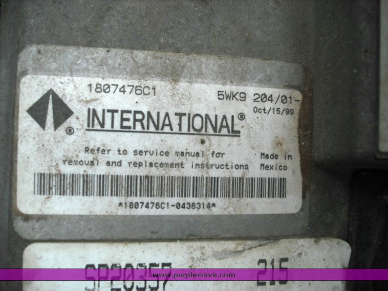 image for item 3495 2000 International Series 4900 4x2 dump truck