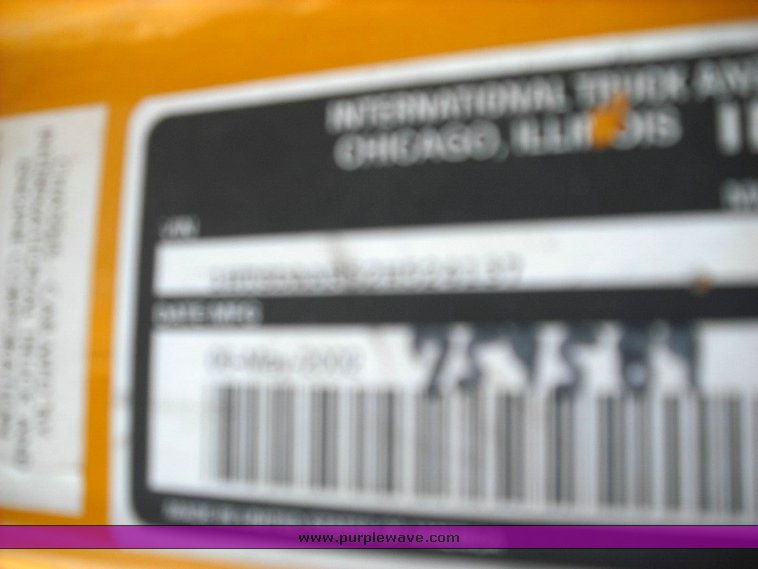 image for item 3496 2002 International Series 4900 crew cab dump truck