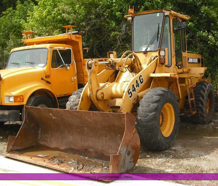 image for item 3497 1995 John Deere 544G wheel loader