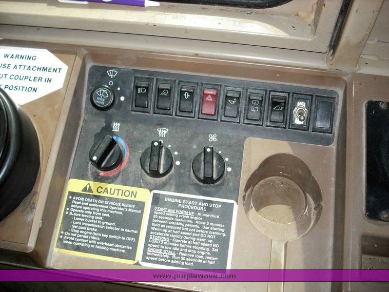 image for item 3497 1995 John Deere 544G wheel loader