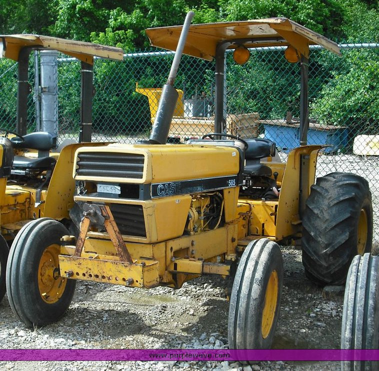 image for item 3498 1988 Case IH 585 tractor