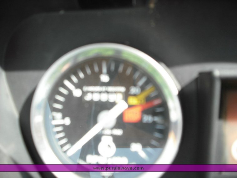 image for item 3500 1988 Case IH 585 tractor