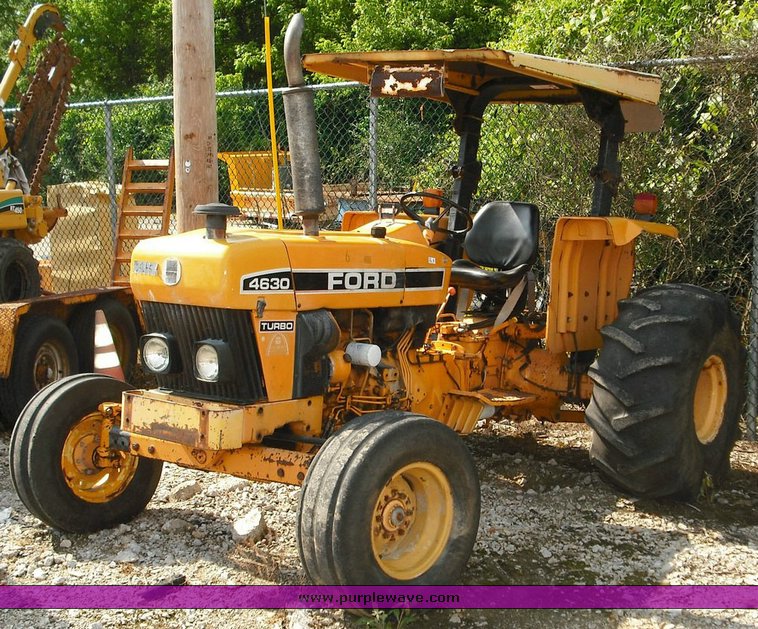 image for item 3501 1995 Ford 4630 tractor