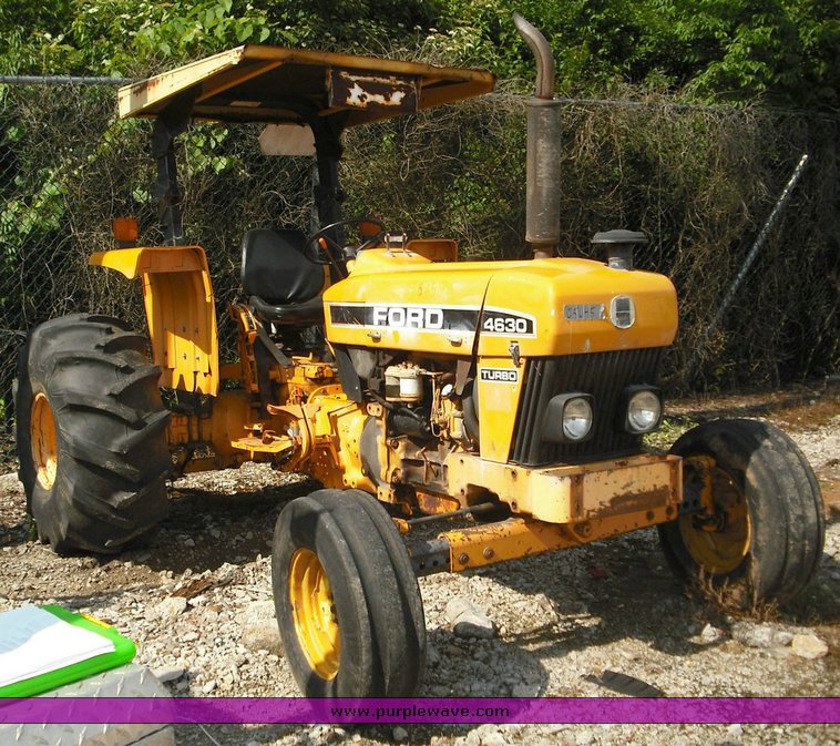 image for item 3501 1995 Ford 4630 tractor