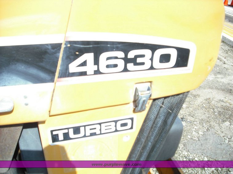 image for item 3501 1995 Ford 4630 tractor