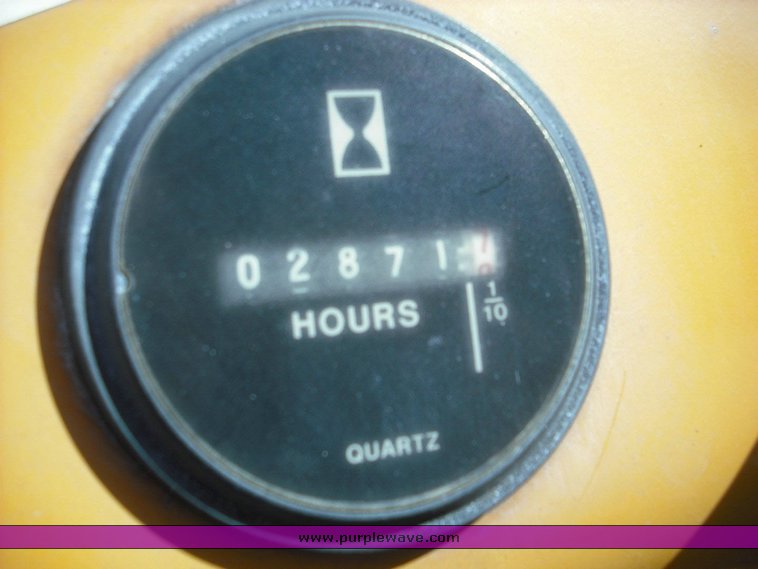 image for item 3501 1995 Ford 4630 tractor