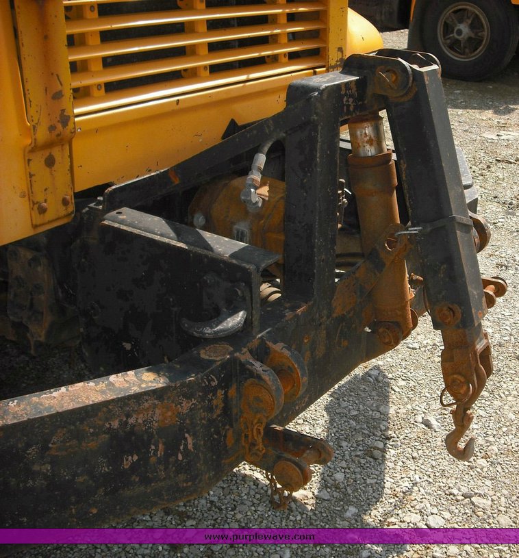 image for item 3502 1998 International Series 4900 6x4 dump truck