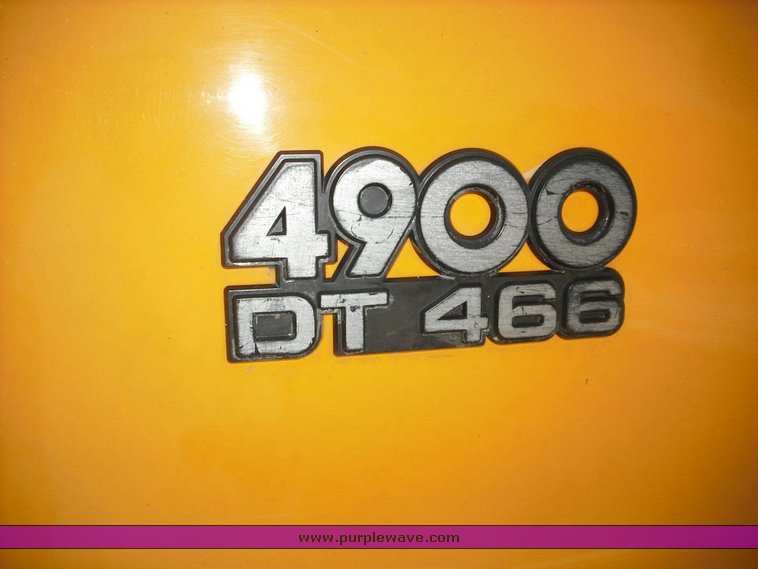 image for item 3503 1996 International Series 4900 4x2 dump truck