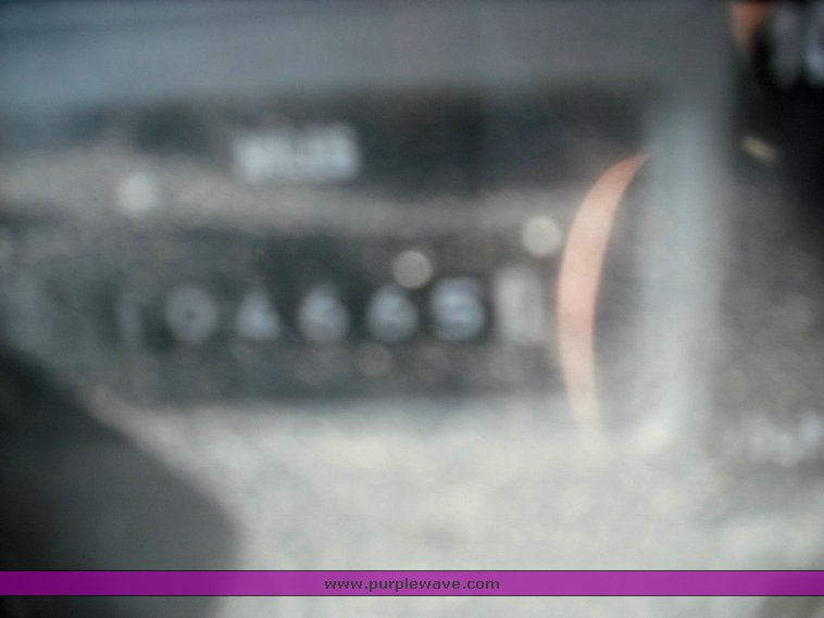 image for item 3503 1996 International Series 4900 4x2 dump truck