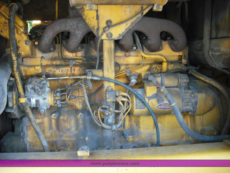 image for item 3504 1988 John Deere 670B motor grader XHD