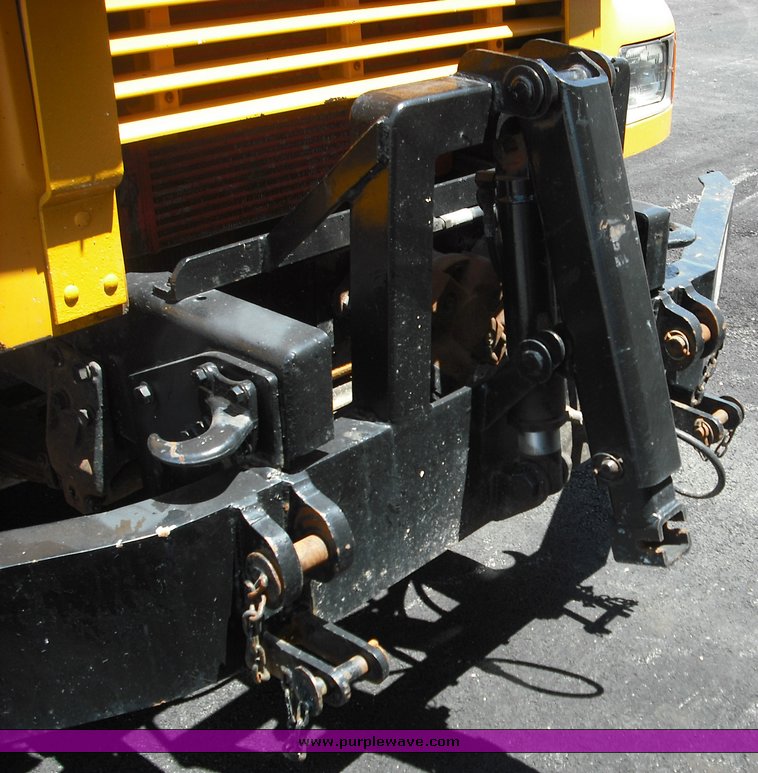 image for item 3510 1998 International Series 4900 6x4 dump truck