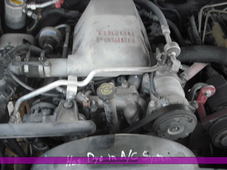 image for item 3511 2000 GMC Sierra C3500 HD flatbed truck