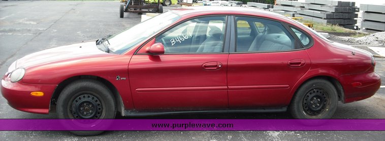 image for item 3512 1999 Ford Taurus SE