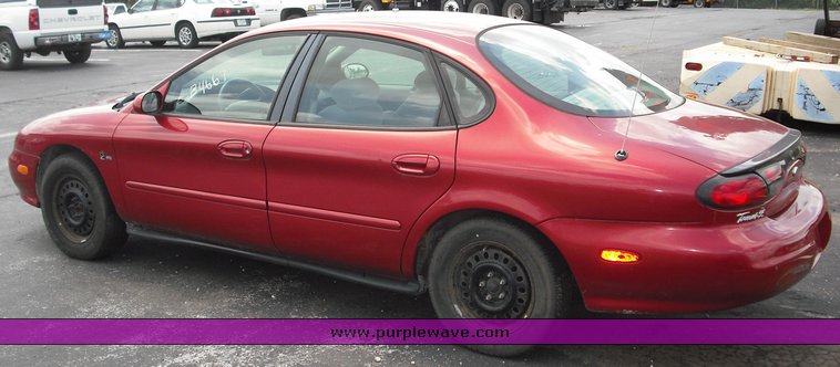 image for item 3512 1999 Ford Taurus SE