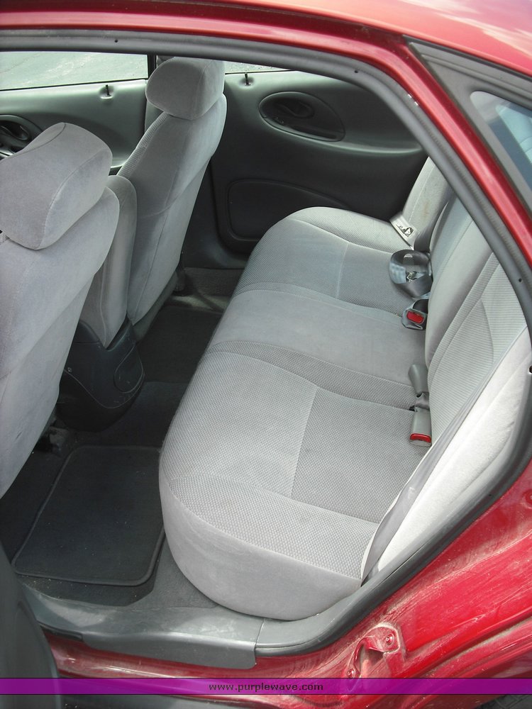 image for item 3512 1999 Ford Taurus SE