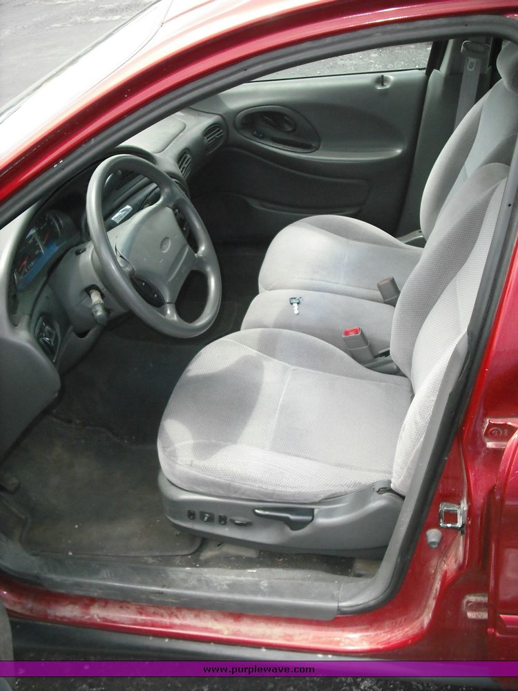 image for item 3512 1999 Ford Taurus SE