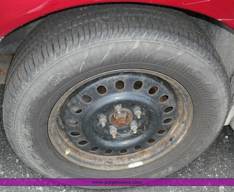 image for item 3512 1999 Ford Taurus SE