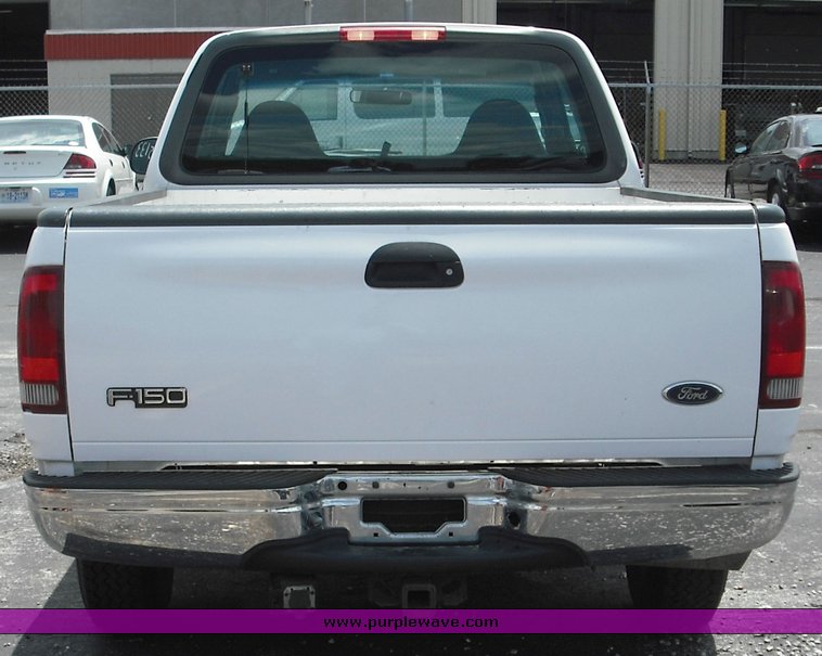 image for item 3514 2001 Ford F150 pickup truck