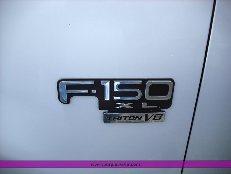 image for item 3514 2001 Ford F150 pickup truck
