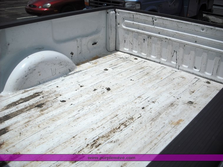 image for item 3514 2001 Ford F150 pickup truck