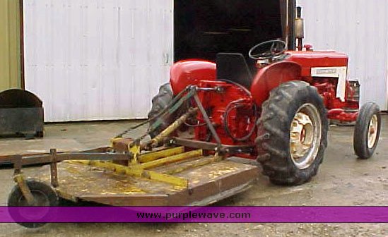 image for item 1003 1966 International 404 tractor