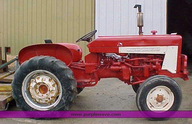 image for item 1003 1966 International 404 tractor