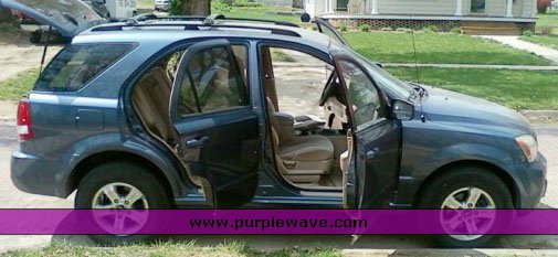 image for item 1005 2005 Kia Sorento SLX