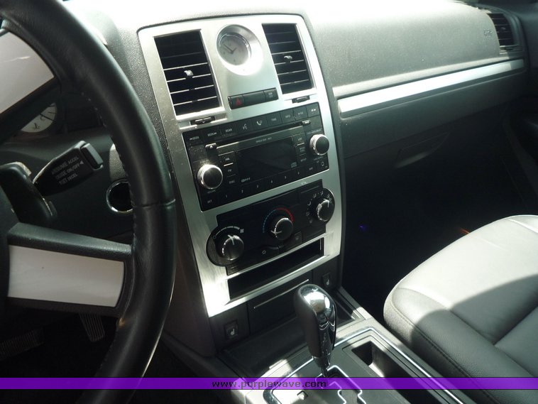 image for item 1010 2008 Chrysler 300 Touring limousine