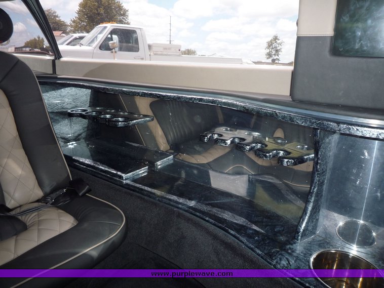 image for item 1010 2008 Chrysler 300 Touring limousine