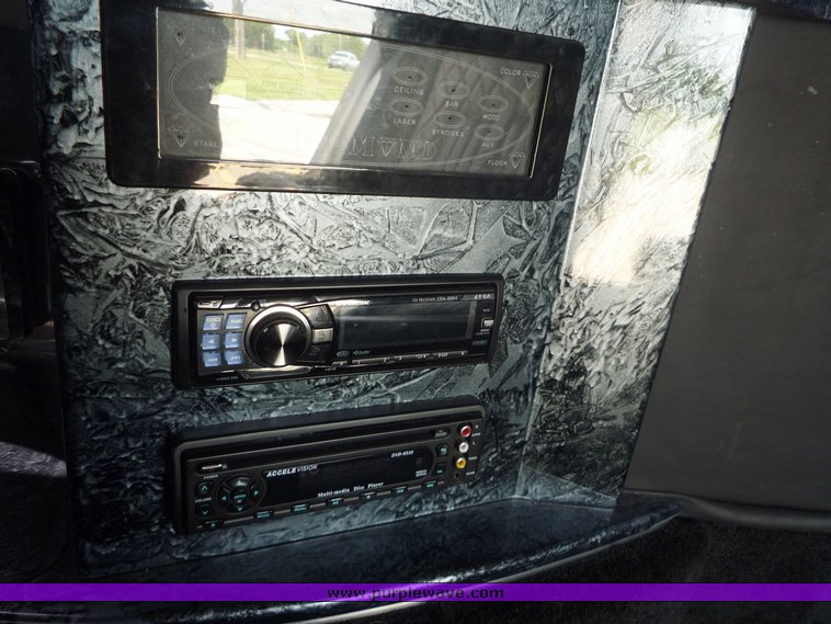 image for item 1010 2008 Chrysler 300 Touring limousine